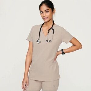 Figs Casma 3-pocket scrub top Tan XS